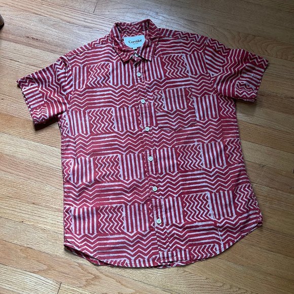 Corridor Paneled Handblock Shirt in Red - Picture 2 of 4